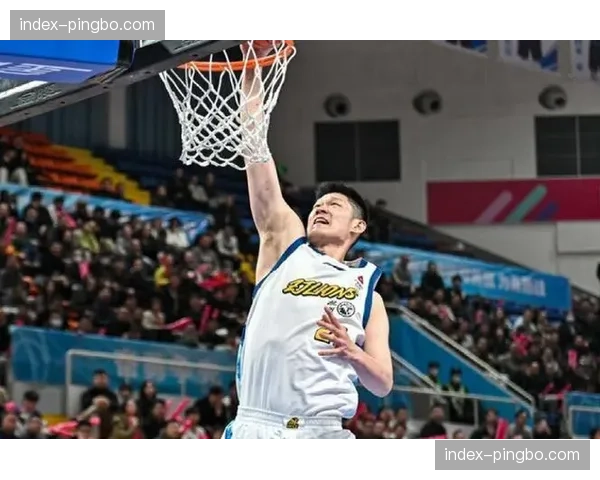 广厦锁定第二席位 季后赛首轮轮空优势明显